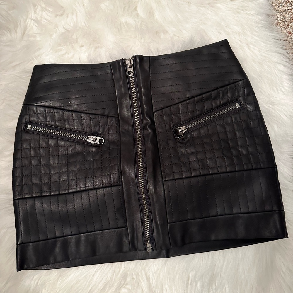 StyleStalker Skirt